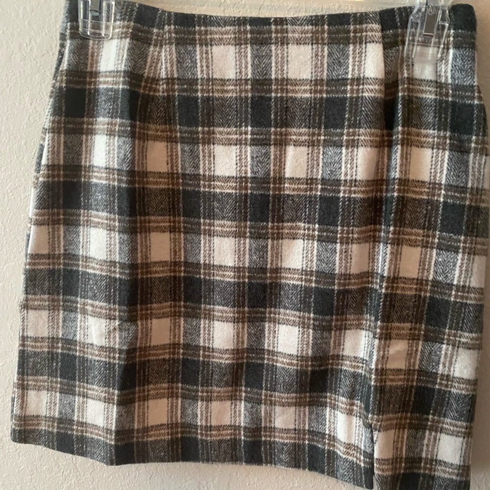 NWOT - Plaid mini skirt - great for fall!